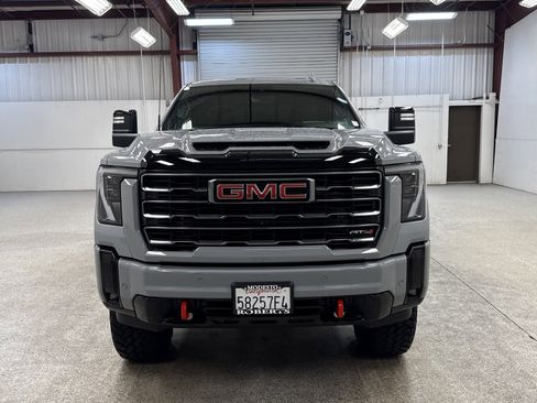 Used 2025 GMC Sierra 2500 AT4 w/ AT4 Premium Plus Package image 26