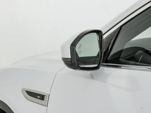 Used 2018 Jaguar E-PACE S image 40