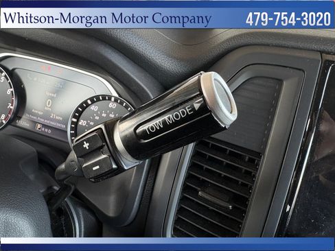 Used 2022 Nissan Titan SV image 19