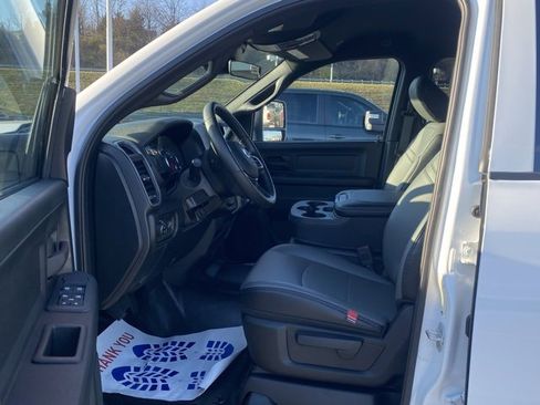 New 2026 RAM 2500 Tradesman w/ Chrome Appearance Group image 36