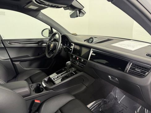 Certified 2026 Porsche Macan Turbo AWD/4WD image 15