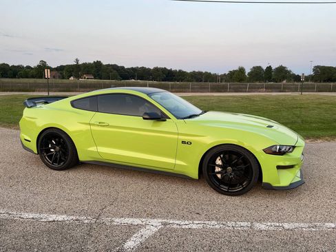 Used 2020 Ford Mustang GT RWD image 7