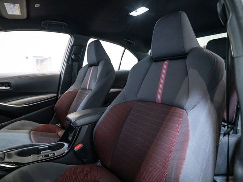 Used 2023 Toyota Corolla SE image 6