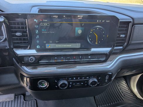 Used 2022 Chevrolet Silverado 1500 RST AWD/4WD image 20