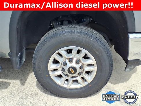 Used 2024 Chevrolet Silverado 2500 LT image 11