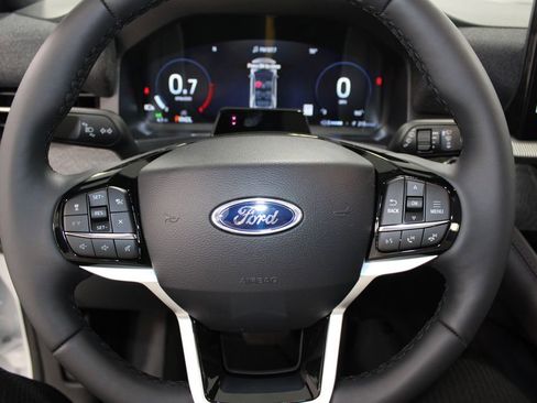 New 2026 Ford Explorer Platinum image 37