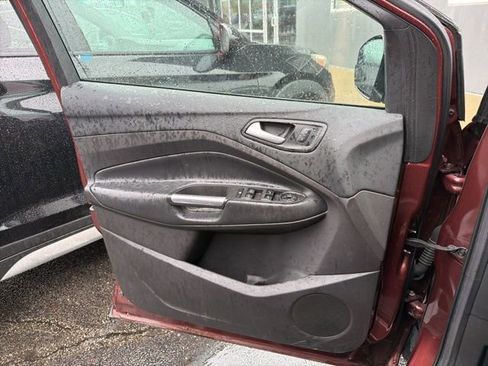 Used 2018 Ford Escape SE image 12
