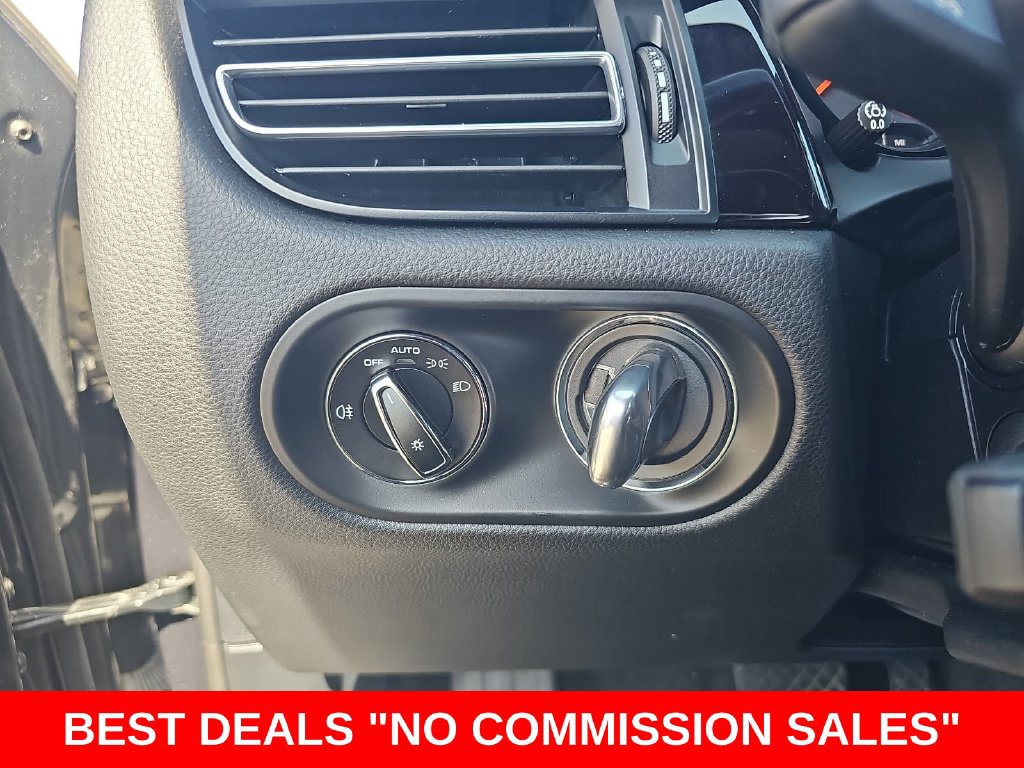 Used 2021 Porsche Macan w/ Premium Package AWD/4WD image 26