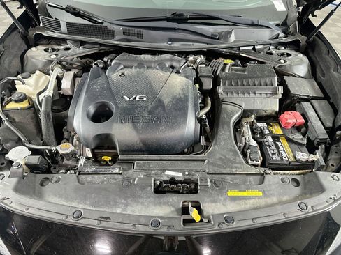 Used 2017 Nissan Maxima Platinum w/ Medallion Package FWD image 33