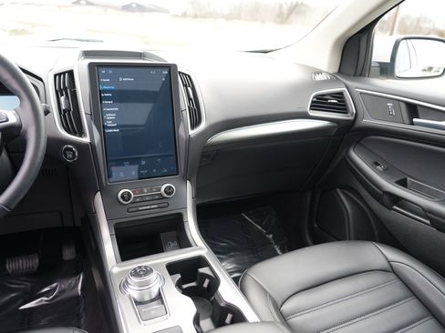 Used 2022 Ford Edge SEL w/ Convenience Package image 26