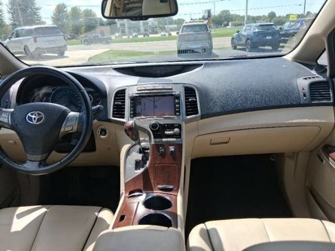 Used 2009 Toyota Venza AWD image 16
