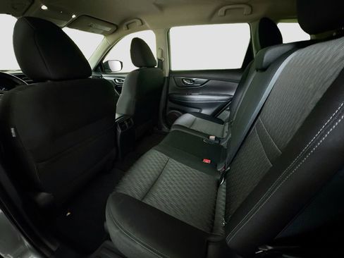 Used 2018 Nissan Rogue SV image 20