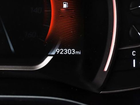 Used 2019 Hyundai Santa Fe Limited w/ Cargo Package image 26