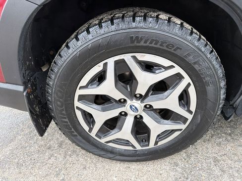 Used 2021 Subaru Forester Premium image 18