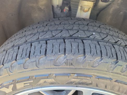 Used 2020 Jeep Grand Cherokee Overland AWD/4WD image 13