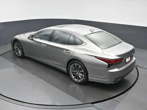 Used 2022 Lexus LS 500 AWD w/ Accessory Package (Z1) image 33