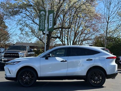 Certified 2023 Toyota Venza Nightshade image 2