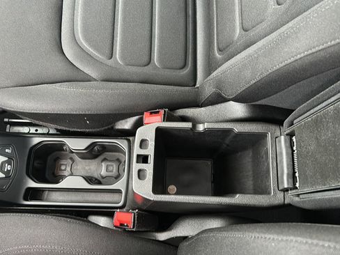 Used 2020 Jeep Renegade Latitude w/ UConnect 8.4 Nav Group image 24