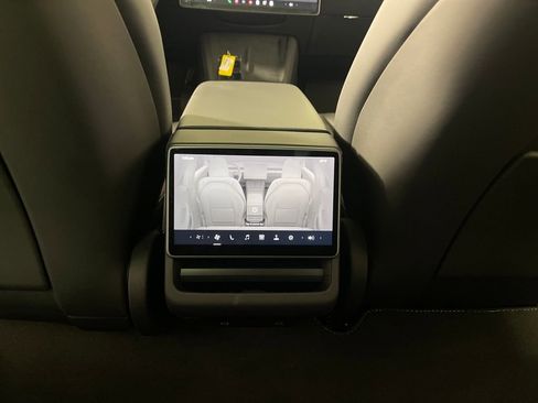 Used 2025 Tesla Model 3 Long Range image 19