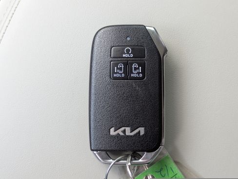 Certified 2024 Kia Carnival EX FWD image 30