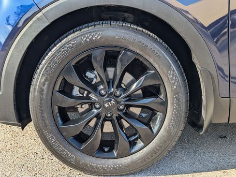 Used 2020 Kia Sorento S image 11