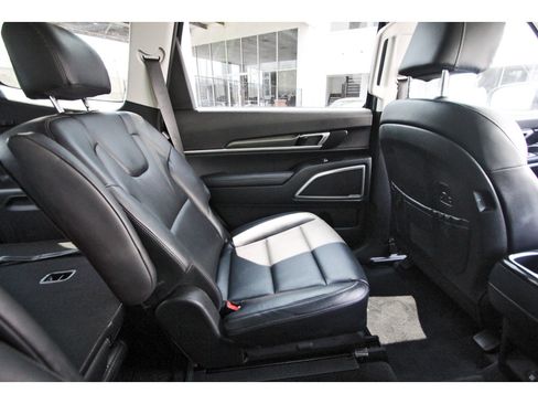 Certified 2023 Kia Telluride S w/ S Sunroof Package FWD image 13