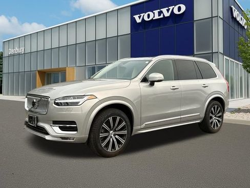 Used 2024 Volvo XC90 B5 Core w/ Climate Package AWD/4WD image 1