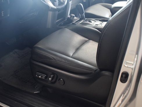 Used 2016 Toyota 4Runner SR5 Premium AWD/4WD image 37