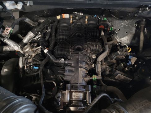 Used 2017 Ford F150 XLT w/ Equipment Group 302A Luxury AWD/4WD image 30