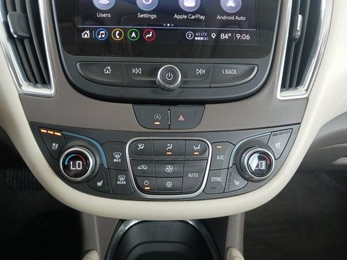 Used 2024 Chevrolet Malibu LT FWD image 24