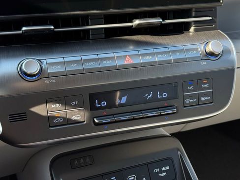 Used 2026 Hyundai Kona SEL Premium image 25