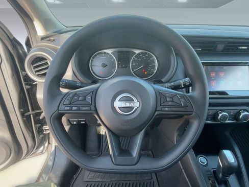New 2025 Nissan Kicks Play S image 17