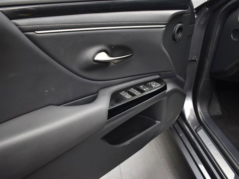 Used 2024 Lexus ES 350 image 11