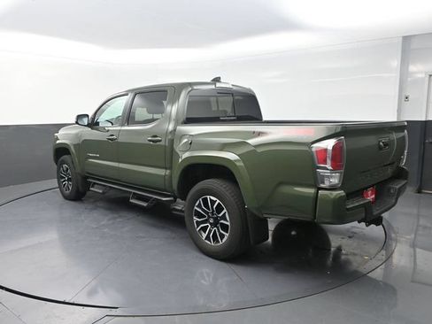 Used 2022 Toyota Tacoma TRD Sport w/ Technology Package AWD/4WD image 6