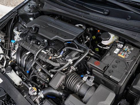 New 2026 Hyundai Elantra SE FWD image 7