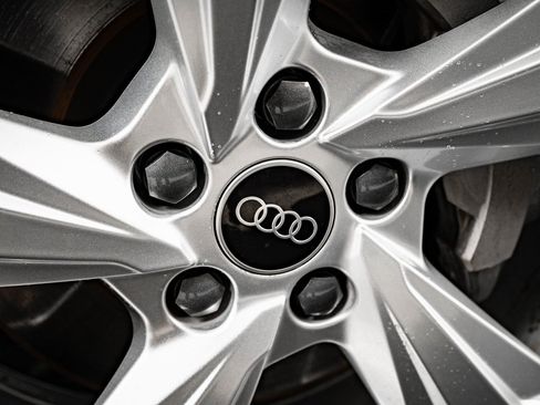 Certified 2022 Audi Q5 2.0T Premium Plus w/ Premium Plus Package image 8