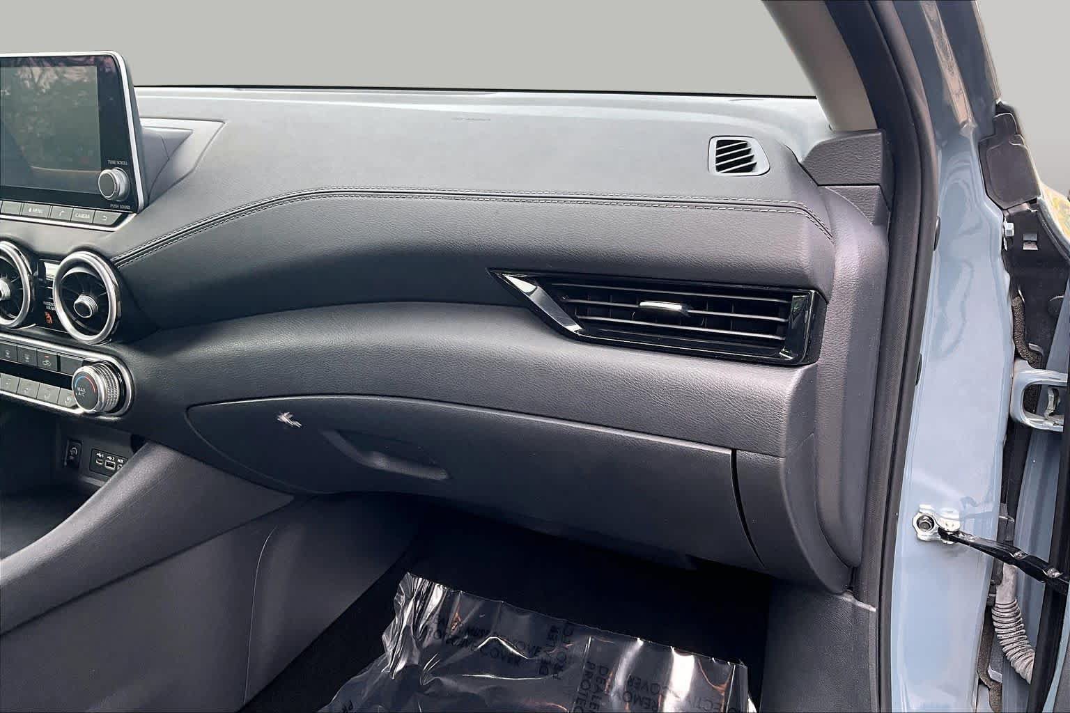 Used 2024 Nissan Sentra SV FWD image 19