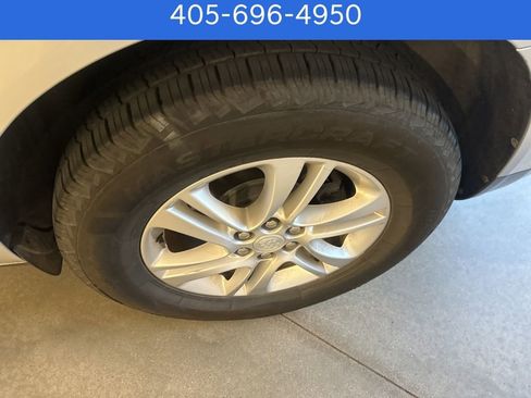 Used 2019 Buick Enclave Essence image 19