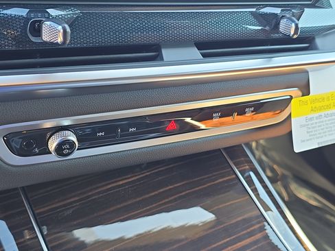 New 2026 BMW X5 xDrive50e w/ Executive Package image 28