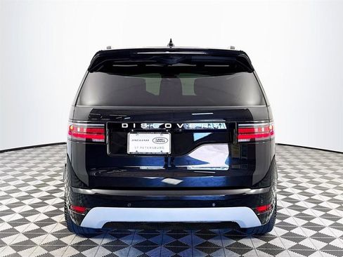 Used 2024 Land Rover Discovery Metropolitan Edition image 6