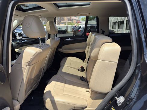 Used 2019 Mercedes-Benz GLS 450 4MATIC w/ Premium 1 Package image 27