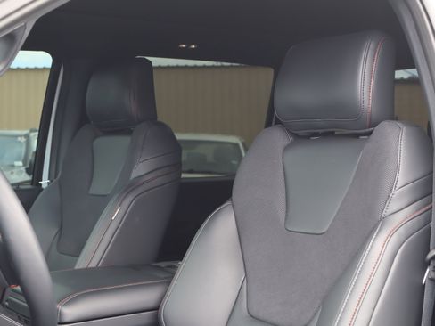 Used 2025 Ford F150 Raptor image 14