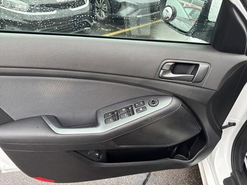 Used 2015 Kia Optima LX w/ LX Convenience Plus Package image 11
