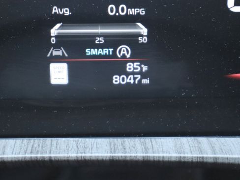 Used 2025 Kia Telluride EX w/ EX Captain's Chair Package FWD image 11