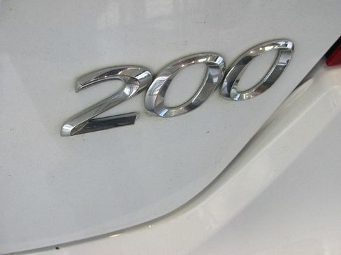 Used 2012 Chrysler 200 Touring image 9