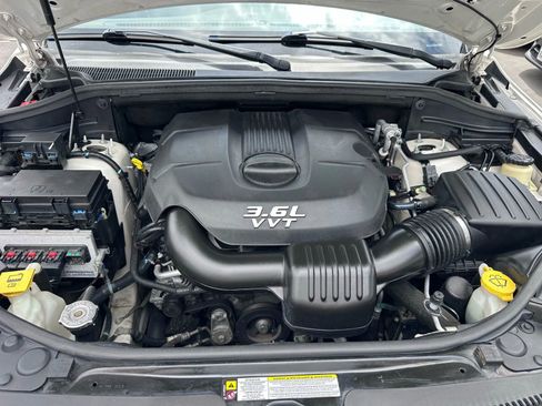 Used 2012 Jeep Grand Cherokee Laredo w/ Laredo E Group image 67