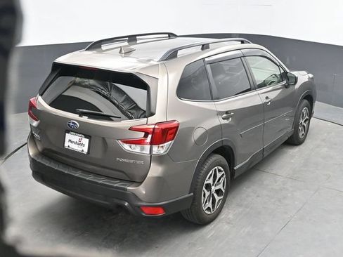 Used 2020 Subaru Forester Premium AWD/4WD image 31