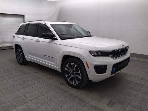 Used 2022 Jeep Grand Cherokee Overland w/ Advanced Protech Group III AWD/4WD image 11