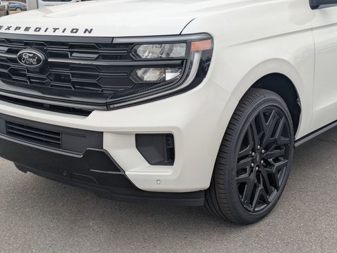 New 2026 Ford Expedition Max Platinum w/ Stealth Performance Package image 10