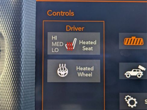 Used 2022 Jeep Wrangler Unlimited Sahara w/ Cold Weather Group image 24